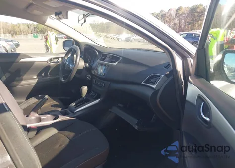 2018 Nissan Sentra S z USA, uszkodzony, nr VIN 3N1AB7AP3JY227373